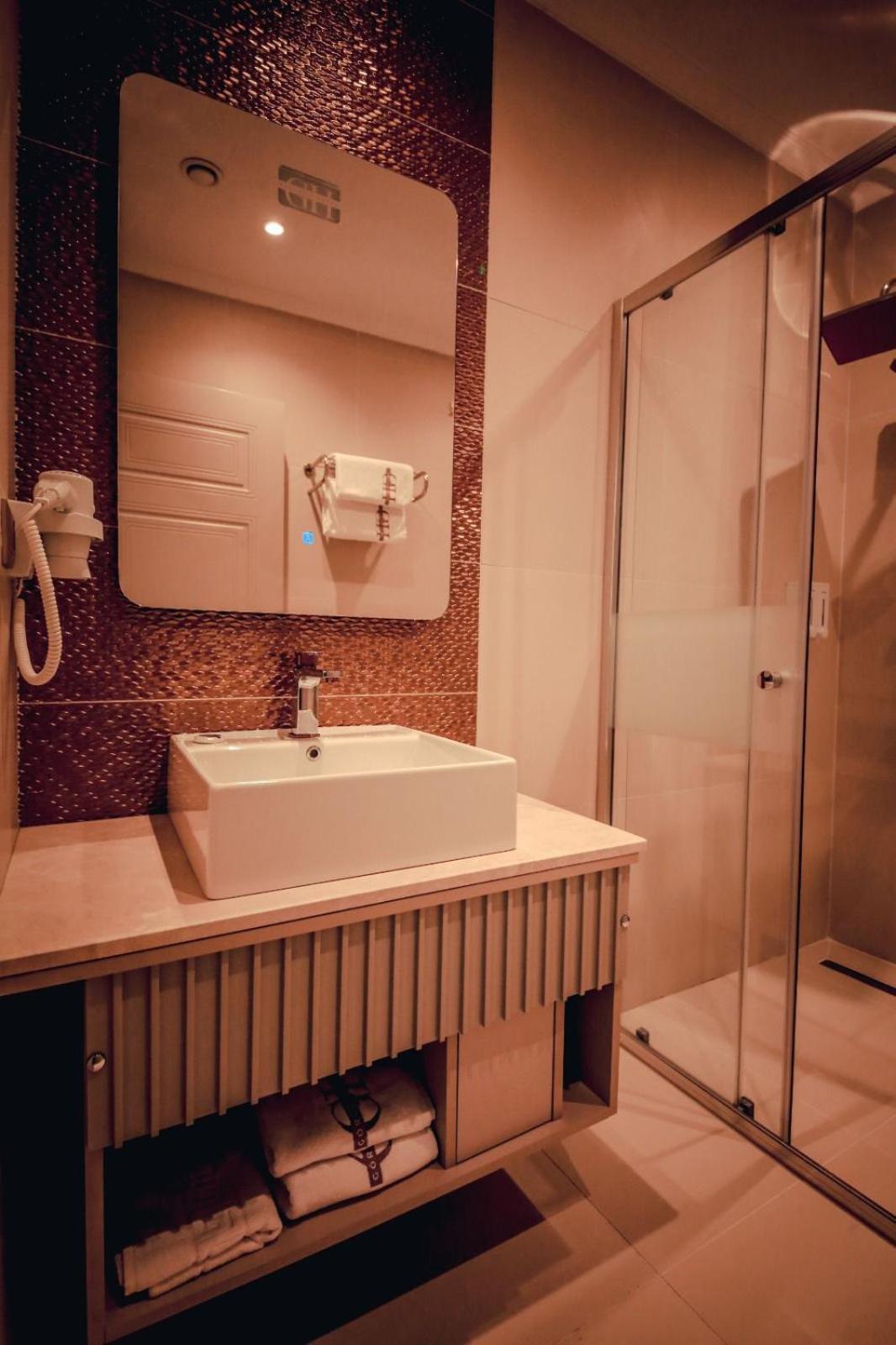 Goerguelue Hotel Merkezkoy エクステリア 写真