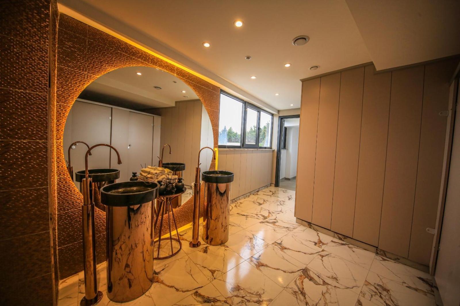 Goerguelue Hotel Merkezkoy エクステリア 写真